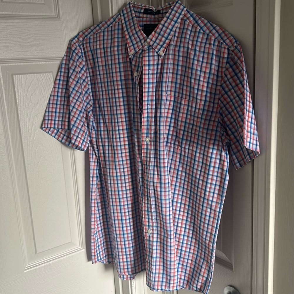 Men’s Casual Button-Down Shirt